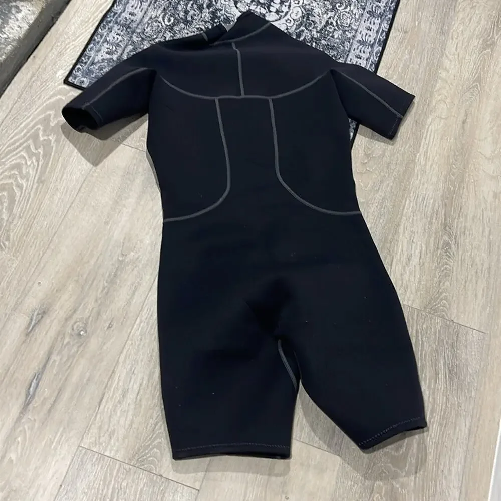 Hebto size small  surfing short wetsuit